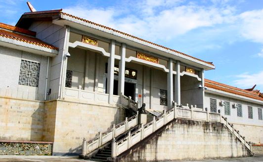 ���岩���