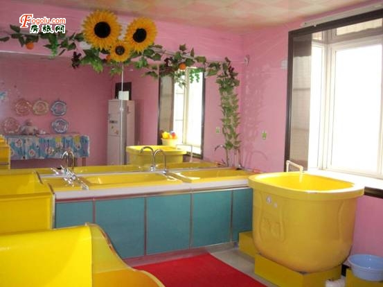  ��ͯ��Ӿ�豸���̼��ˣ����������